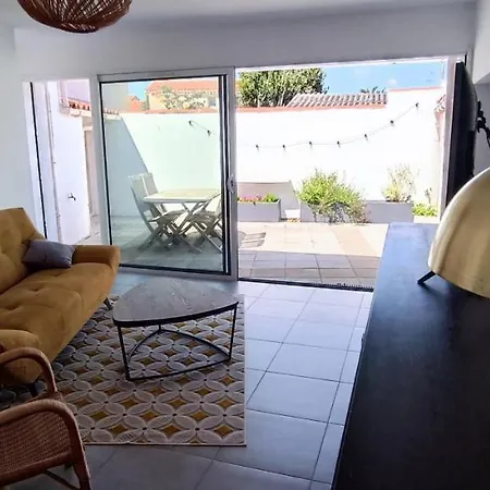 Holiday home Maison De Pecheur Chaleureuse La Chaume - La Cle Chaumoise Les Sables-d'Olonne